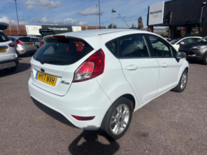 2017 Ford Fiesta 1.0t Ecoboost Zetec Euro 6 (s/s) 5dr in White — image 4