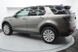 2020 Land Rover Discovery Sport 2.0 D180 Mhev Se Auto 4WD Euro 6 (s/s) 5dr in Silver — image 2