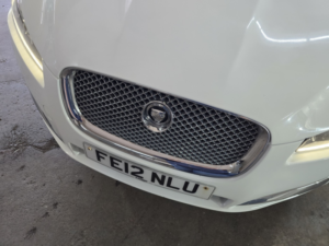 2012 Jaguar Xf 2.2 D Luxury in White — image 2