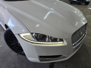 2012 Jaguar Xf 2.2 D Luxury in White — image 3