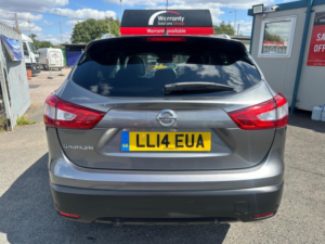 2014 Nissan Qashqai 1.2 Dig-T Tekna 2WD Euro 5 (s/s) 5dr in Grey — image 6