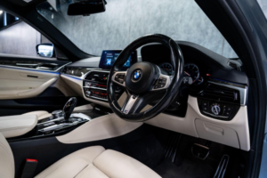 2018 BMW 5 Series 3.0 530d M Sport Touring Auto Xdrive Euro 6 (s/s) 5dr in Blue — image 2