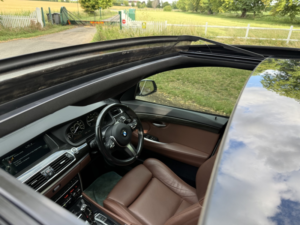 2014 BMW 5 Series Gran Turismo 2.0 520d M Sport Gt in White — image 5
