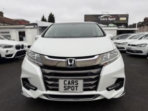 2018 Honda Odyssey 2.0 Hybrid 7 Seats Fresh Import Verified Mile Finance Avb in White — image 3