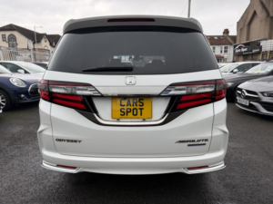 2018 Honda Odyssey 2.0 Hybrid 7 Seats Fresh Import Verified Mile Finance Avb in White — image 6