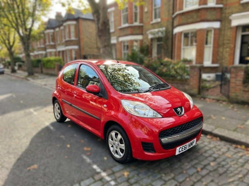 2011 Peugeot 107 1.0 12v Urban Hatchback 5dr Petrol 2 Tronic Euro 5 (68 Ps) in Red — image 1