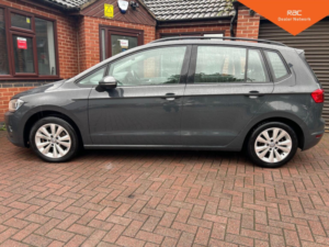 2014 Volkswagen Golf Sv 1.6 Tdi Bluemotion Tech Se Euro 6 (s/s) 5dr in Grey — image 5