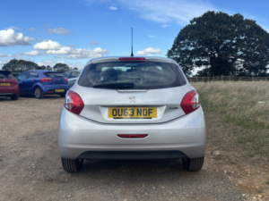 2013 Peugeot 208 1.2 Vti Active in Silver — image 6