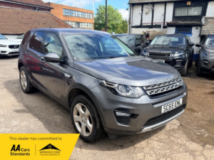2015 Land Rover Discovery Sport Td4 Hse in Grey — image 2