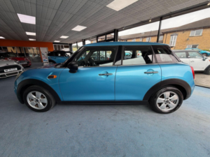 2015 MINI Hatch 1.2 One Euro 6 (s/s) 5dr in Blue — image 6
