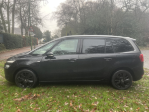 2015 Citroen Grand C4 Picasso 2.0 Bluehdi Exclusive in Black — image 5