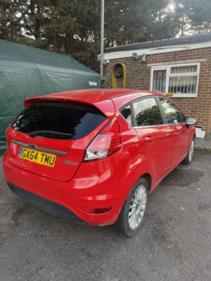 2014 Ford Fiesta 1.0 T Ecoboost Titanium in Red — image 2