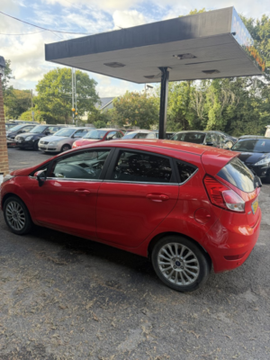 2014 Ford Fiesta 1.0 T Ecoboost Titanium in Red — image 3