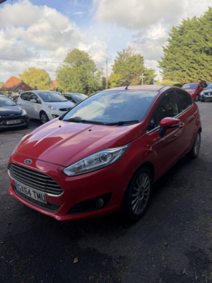 2014 Ford Fiesta 1.0 T Ecoboost Titanium in Red — image 4