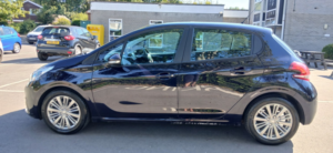 2018 Peugeot 208 1.2 Puretech Signature in Blue — image 6