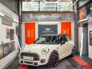 2020 MINI Hatch 1.5 Cooper Sport Euro 6 (s/s) 3dr in White — image 3