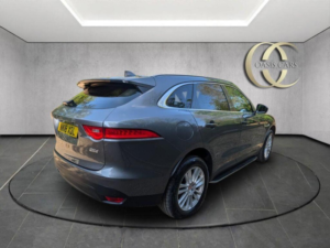 2018 Jaguar F-Pace 2.0 D180 Portfolio Auto AWD Euro 6 (s/s) 5dr in Grey — image 3