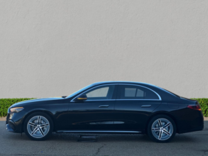 2024 Mercedes-Benz E-Class 2.0 E300e 25.4kwh Amg Line (advanced) Saloon 4dr Petrol Plug-In Hybrid G-Tronic Euro 6 (s/s) (313 Ps) in Black — image 4