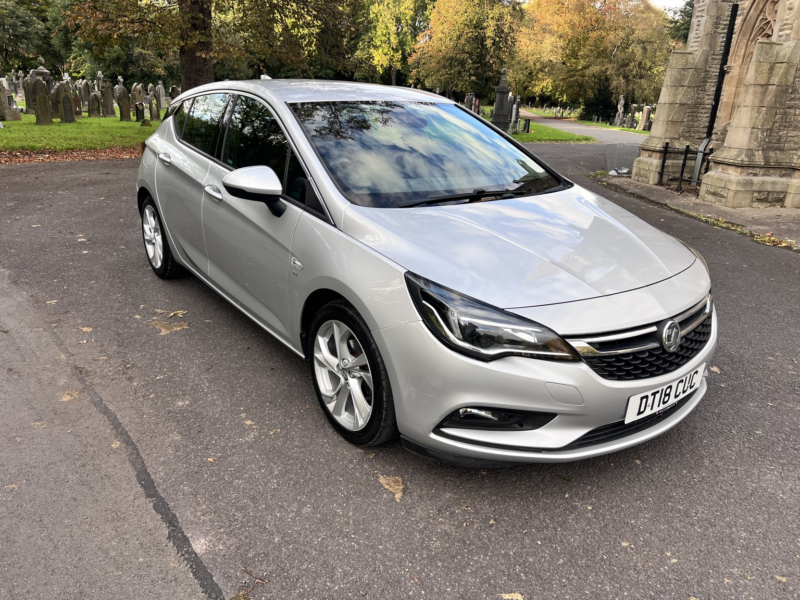 2018 Vauxhall Astra 1.6 Cdti Ecotec Blueinjection Sri Nav in Silver — image 1