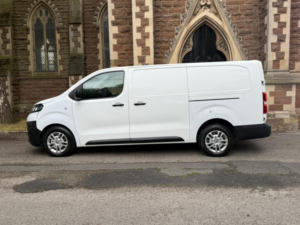 2020 Vauxhall Vivaro 1.5 Turbo D 2900 Dynamic in White — image 4