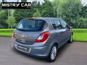 2012 Vauxhall Corsa 1.4 16v Se in Brown — image 5