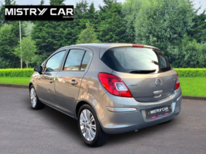 2012 Vauxhall Corsa 1.4 16v Se in Brown — image 6