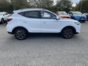 2023 MG MG Zs 1.5 Vti-Tech Exclusive in White — image 5
