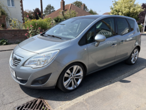 2013 Vauxhall Meriva 1.4 T 16v Se in Silver — image 3