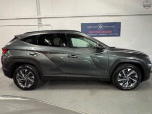 2022 Hyundai Tucson 1.6 T-Gdi Premium in Grey — image 2