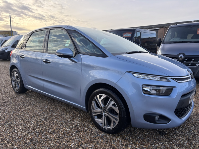 2016 Citroen C4 Picasso 1.2 Puretech Vtr+ in Blue — image 1