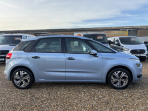 2016 Citroen C4 Picasso 1.2 Puretech Vtr+ in Blue — image 2