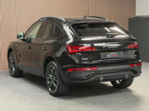 2023 Audi Q5 2.0 Tdi 40 Edition 1 Sportback S Tronic Quattro Euro 6 (s/s) 5dr in Black — image 2
