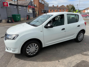 2013 Dacia Sandero 1.2 Ambiance Euro 5 5dr in White — image 2