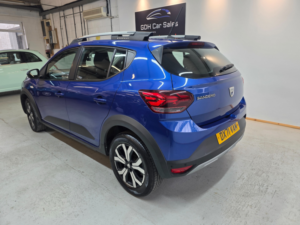 2021 Dacia Sandero Stepway 1.0 Tce Prestige Hatchback 5dr Petrol Manual Euro 6 (s/s) (90 Ps) in Blue — image 5