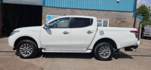 2019 Mitsubishi L200 2.4 Di-D Dc Barbarian 4WD Euro 6 4dr in White — image 4