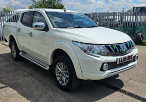 2019 Mitsubishi L200 2.4 Di-D Dc Barbarian 4WD Euro 6 4dr in White — image 6