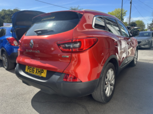2016 Renault Kadjar 1.5 Dynamique Nav Dci 110 in Red — image 5