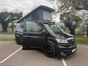 2023 Volkswagen Transporter 2.0 Tdi T30 Highline in Black — image 6