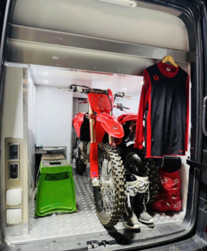 2021 Volkswagen Crafter Conversion 2.0 Tdi Cr35 Trendline Sports Campervan in Grey — image 2
