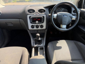 2007 Ford Focus 1.6 Titanium 5dr in Blue — image 6