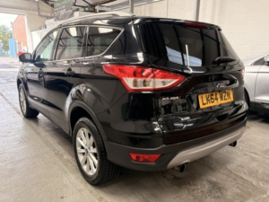 2014 Ford Kuga 1.5 T Ecoboost Titanium in Black — image 3