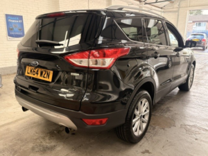 2014 Ford Kuga 1.5 T Ecoboost Titanium in Black — image 4