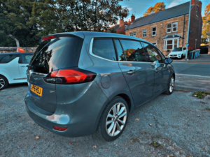 2016 Vauxhall Zafira Tourer 2.0 Cdti Elite Auto Euro 6 5dr in Grey — image 6