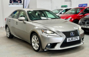 2015 Lexus Is 2.5 300h Advance E-CVT Euro 6 (s/s) 4dr in Silver — image 2