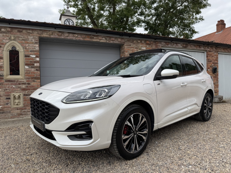 2023 Ford Kuga 2.5 Kuga St-Line X Edition 5 Door 2.5l Duratec PHEV 225ps Fwd CVT Automatic in White — image 1