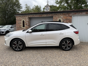 2023 Ford Kuga 2.5 Kuga St-Line X Edition 5 Door 2.5l Duratec PHEV 225ps Fwd CVT Automatic in White — image 4