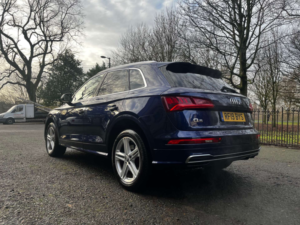 2019 Audi Q5 2.0 Q5 S Line 40 Tdi Quattro Semi-Auto 4WD 5dr in Blue — image 3