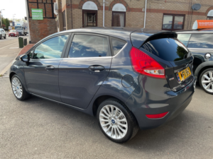 2011 Ford Fiesta 1.6 Tdci Dpf Titanium in Grey — image 6