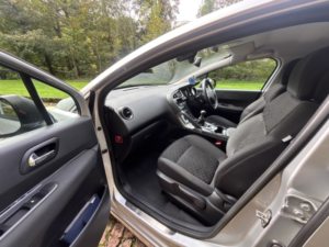 2014 Peugeot 3008 1.6 Hdi Active in Silver — image 4
