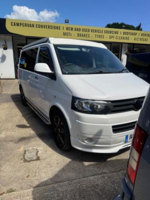 2010 Volkswagen Transporter 2.0 Tdi T28 in White — image 4